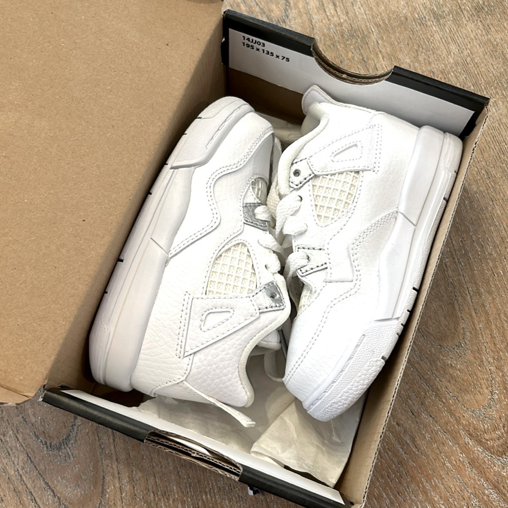 Jordan 4 Retro BT White/Silver Shoes Size 7c — Like New!
